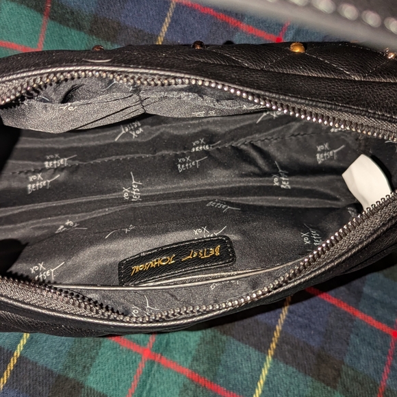 NWT Betsey Johnson Black XORUMOR Quilted Shoulder Bag Studded With Skulls - Picture 5 of 6